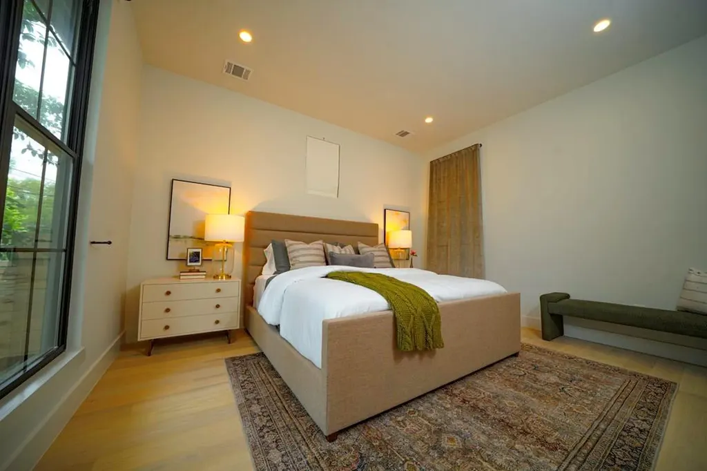 3102 Brinwood Avenue Austin TX 78704