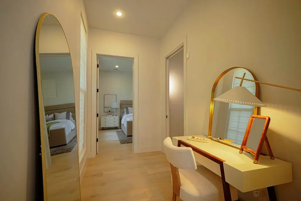 3102 Brinwood Avenue Austin TX 78704