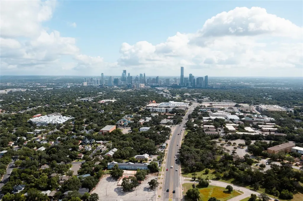 3102 Brinwood Avenue Austin TX 78704