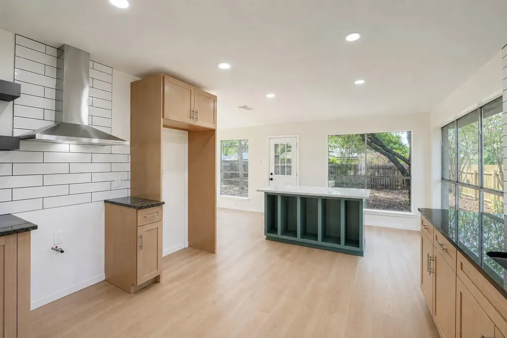 4601 Sojourner Street Austin TX 78725