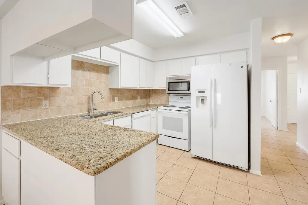 316/318 Highland Estates Drive Round Rock TX 78664