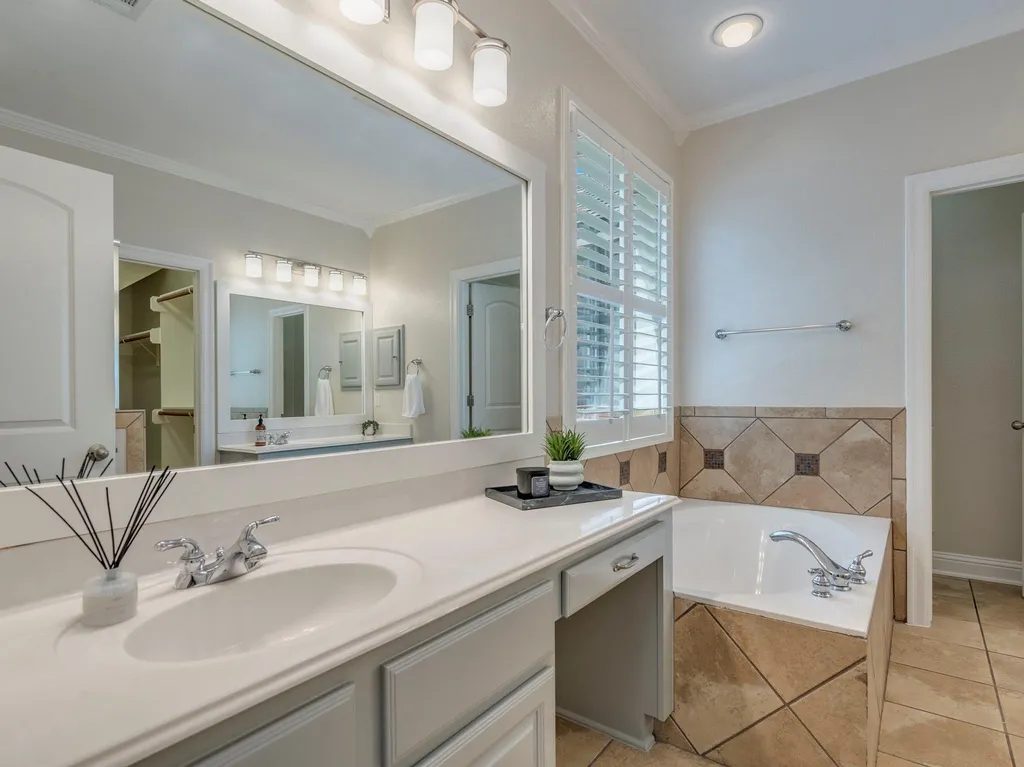 321 Calistoga Court Austin TX 78732
