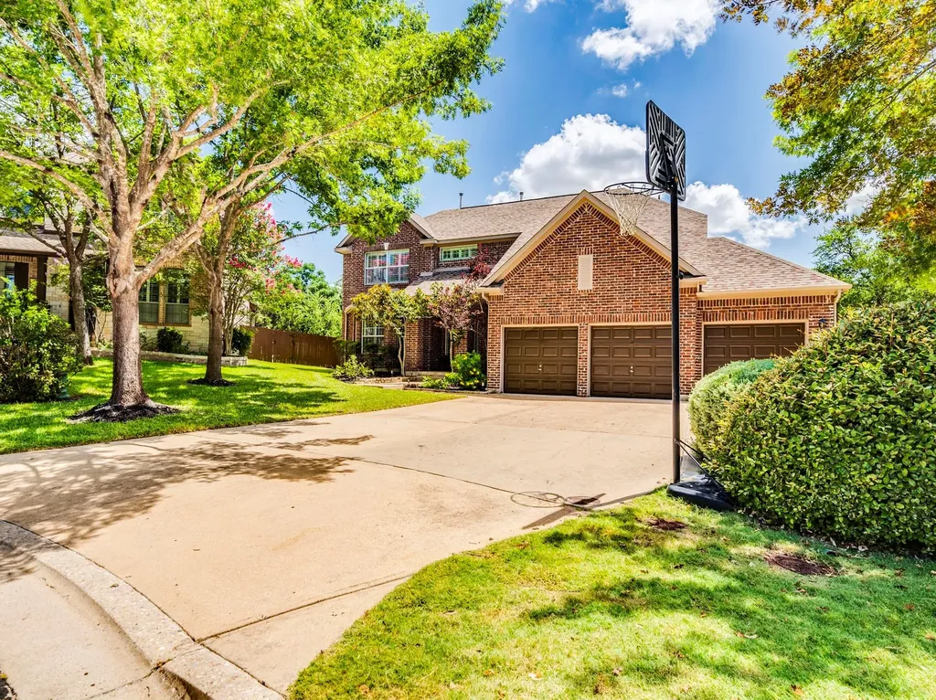 321 Calistoga Court Austin TX 78732