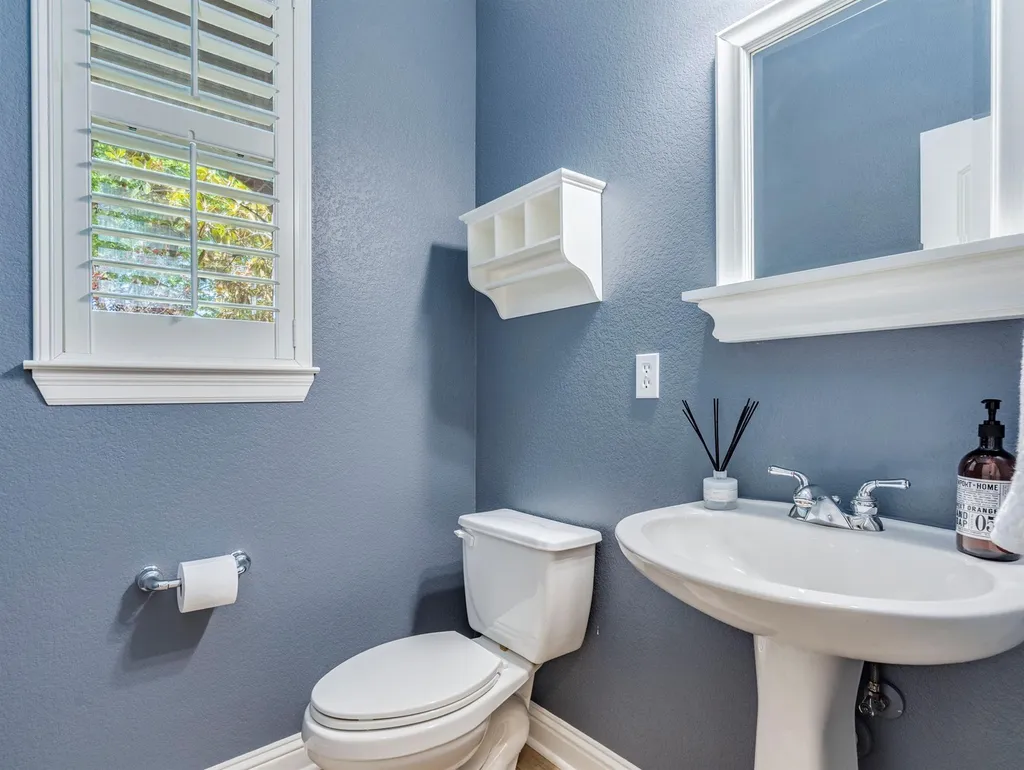 321 Calistoga Court Austin TX 78732