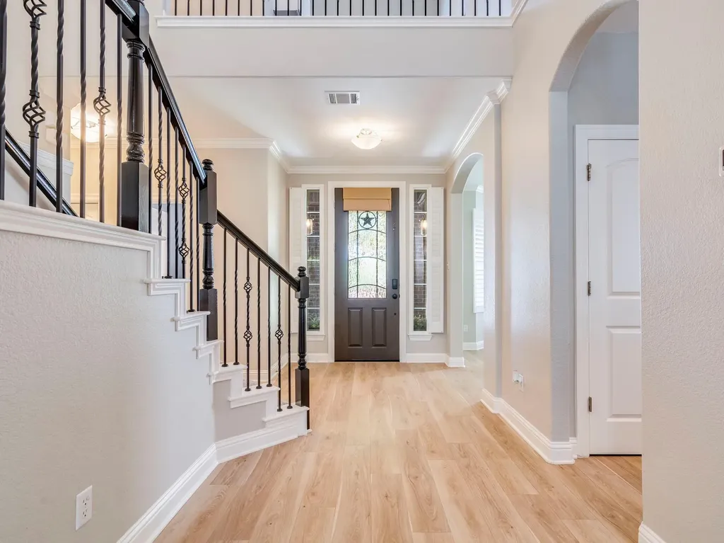 321 Calistoga Court Austin TX 78732