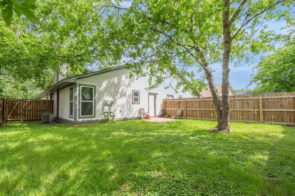 2128/2130 Redwing Way Round Rock TX 78664