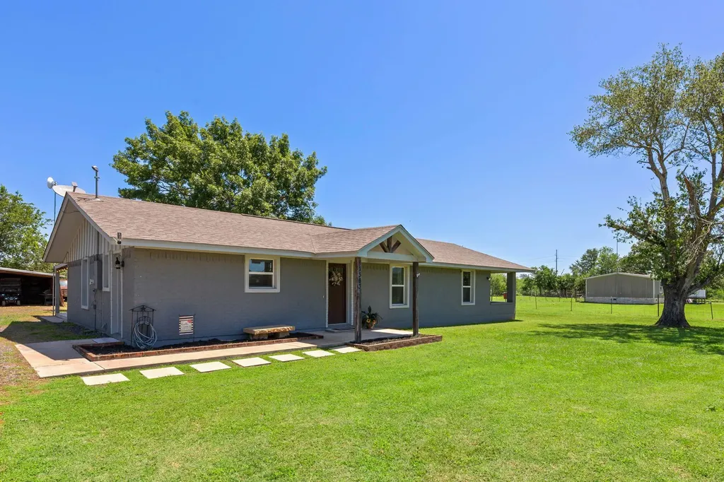 3363 Fm 713 Lockhart TX 78644
