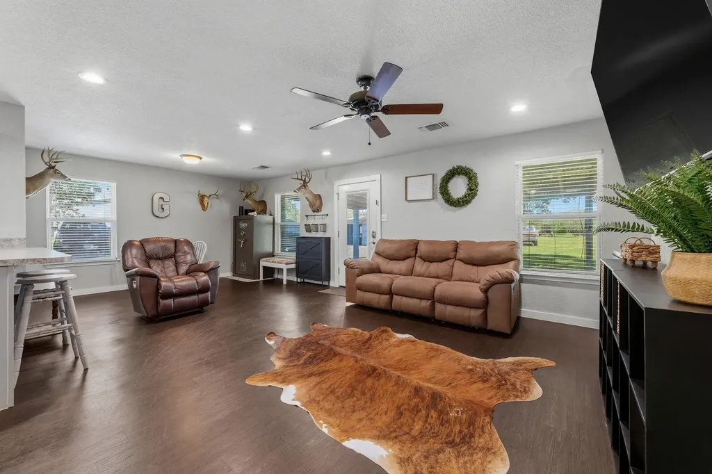 3363 Fm 713 Lockhart TX 78644