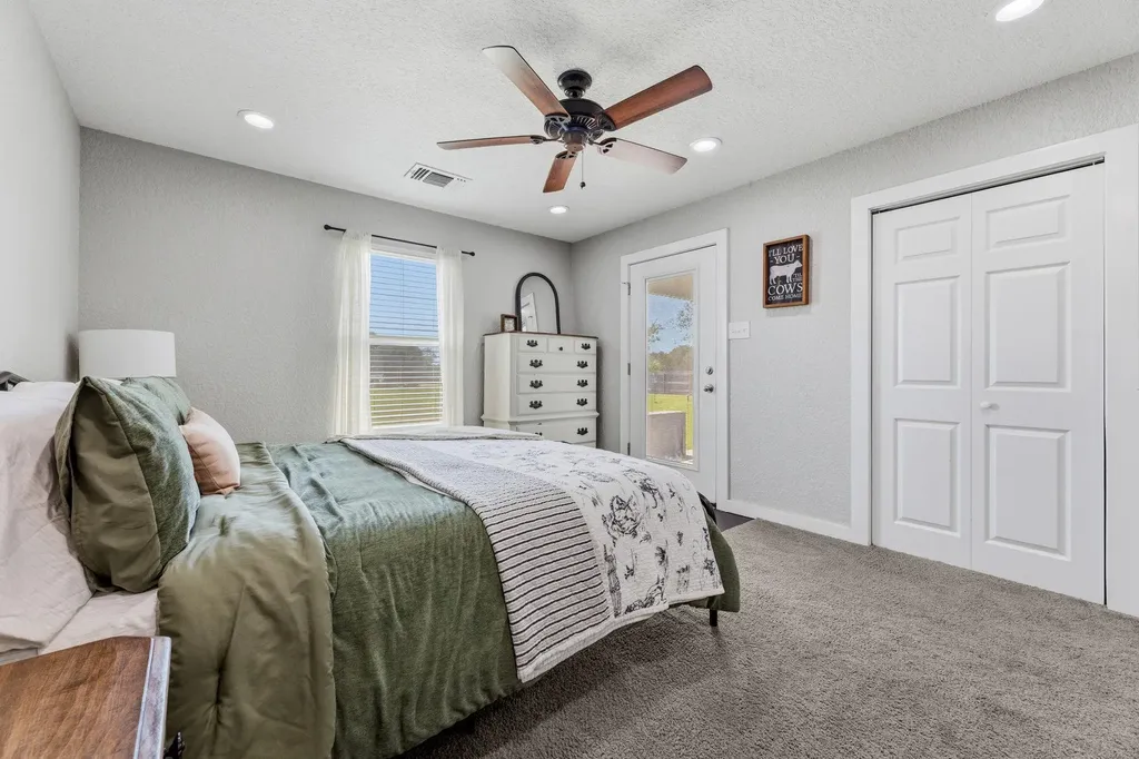 3363 Fm 713 Lockhart TX 78644