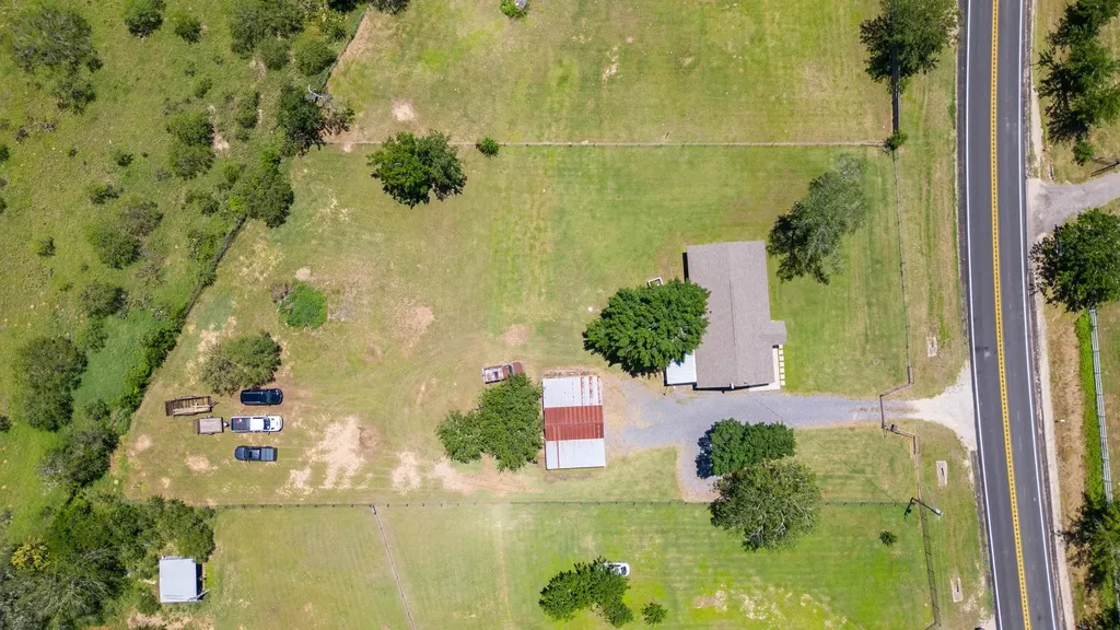 3363 Fm 713 Lockhart TX 78644