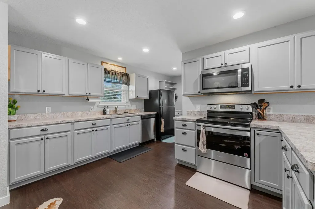 3363 Fm 713 Lockhart TX 78644