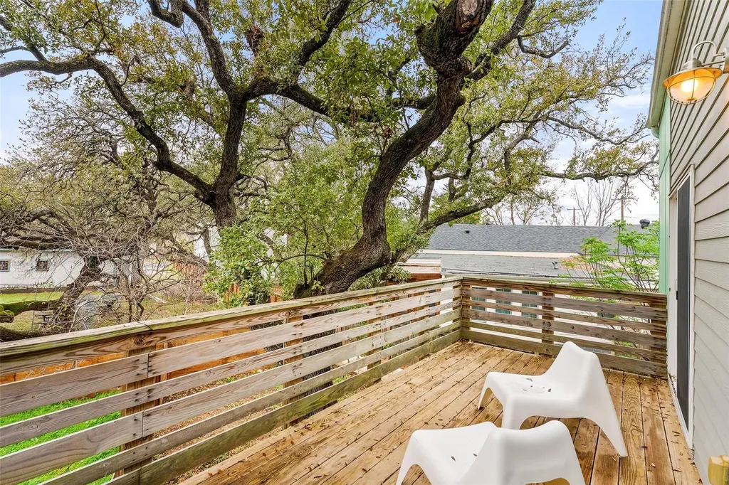 2805 Sol Wilson Avenue Austin TX 78702