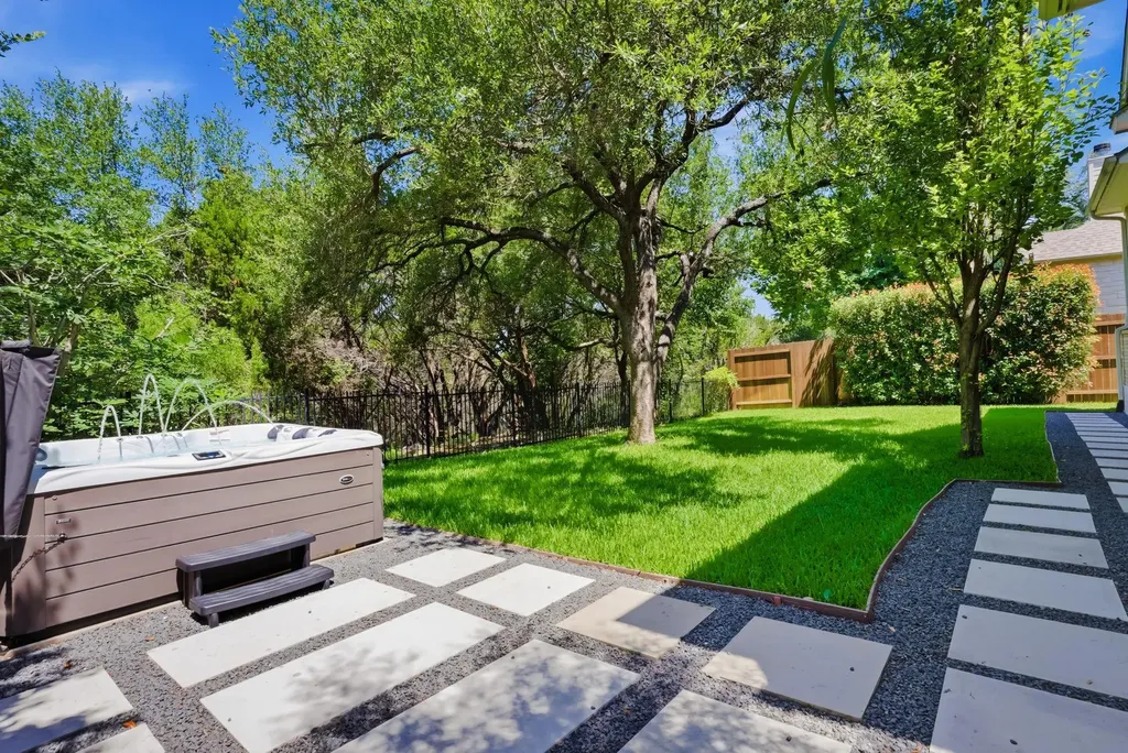 2508 Lipizzan Drive Austin TX 78732
