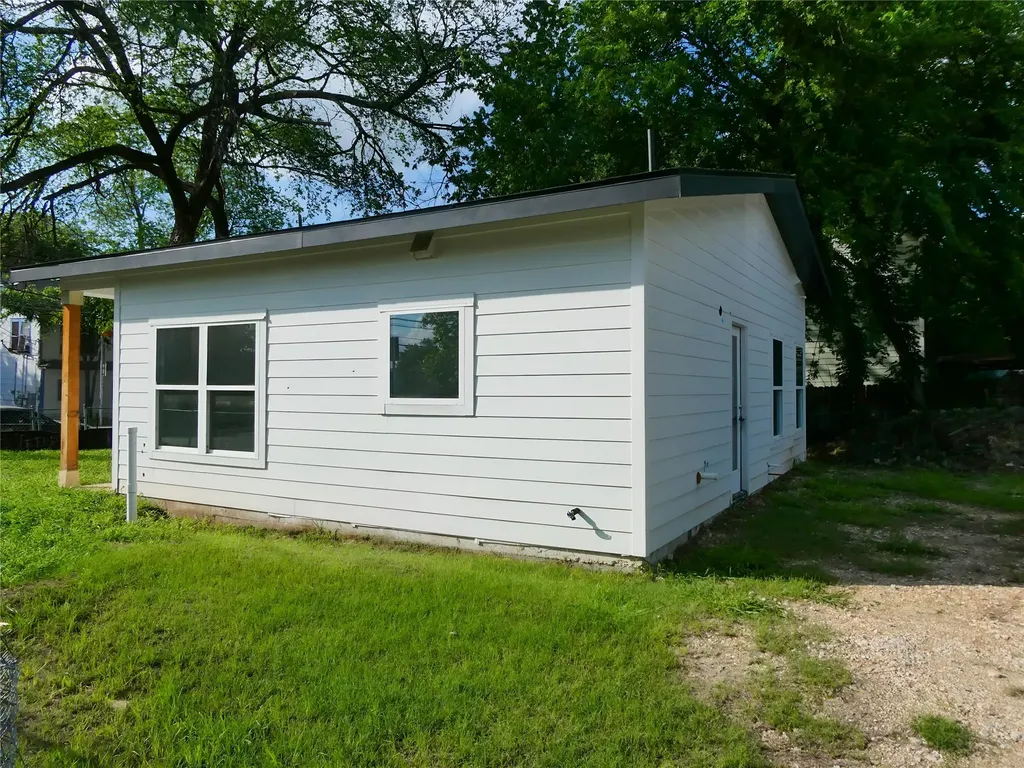81 Waller Street Austin TX 78702