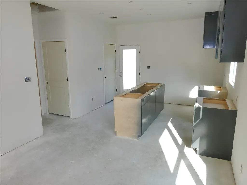 81 Waller Street Austin TX 78702