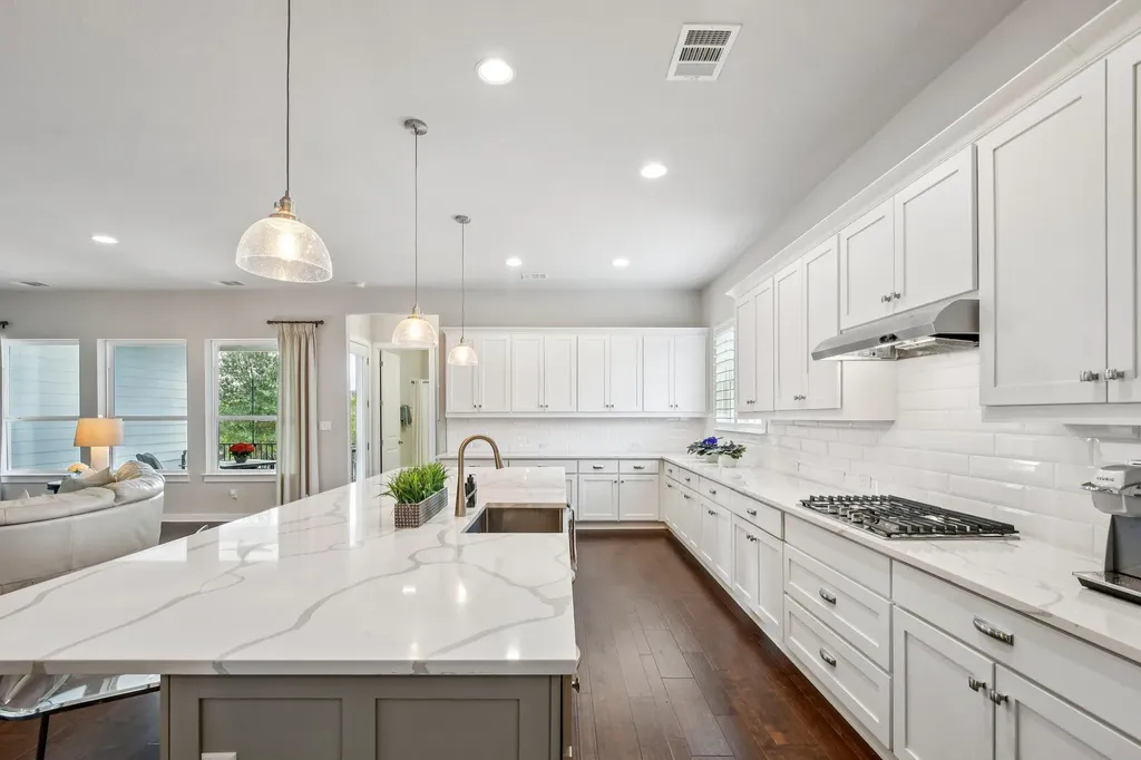 520 Hazy Hills Loop Dripping Springs TX 78620