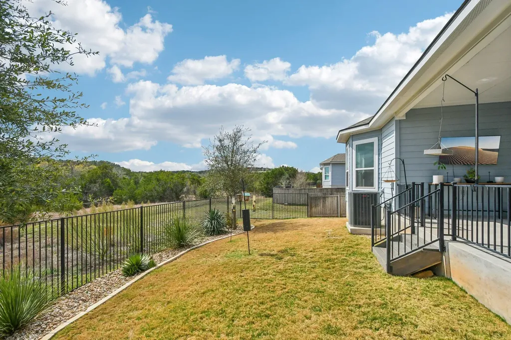 520 Hazy Hills Loop Dripping Springs TX 78620
