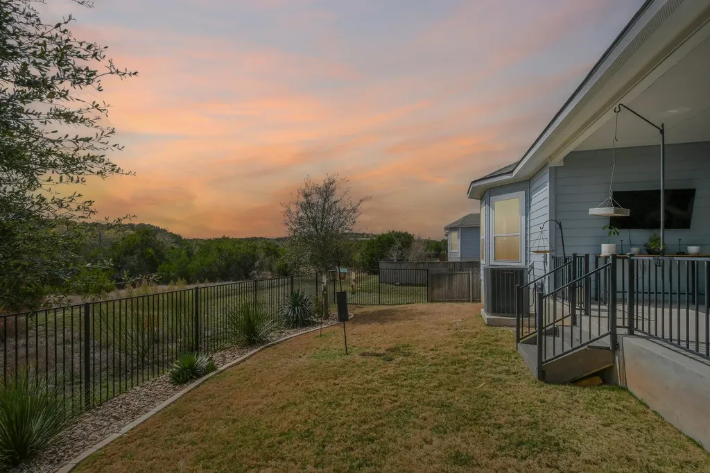 520 Hazy Hills Loop Dripping Springs TX 78620