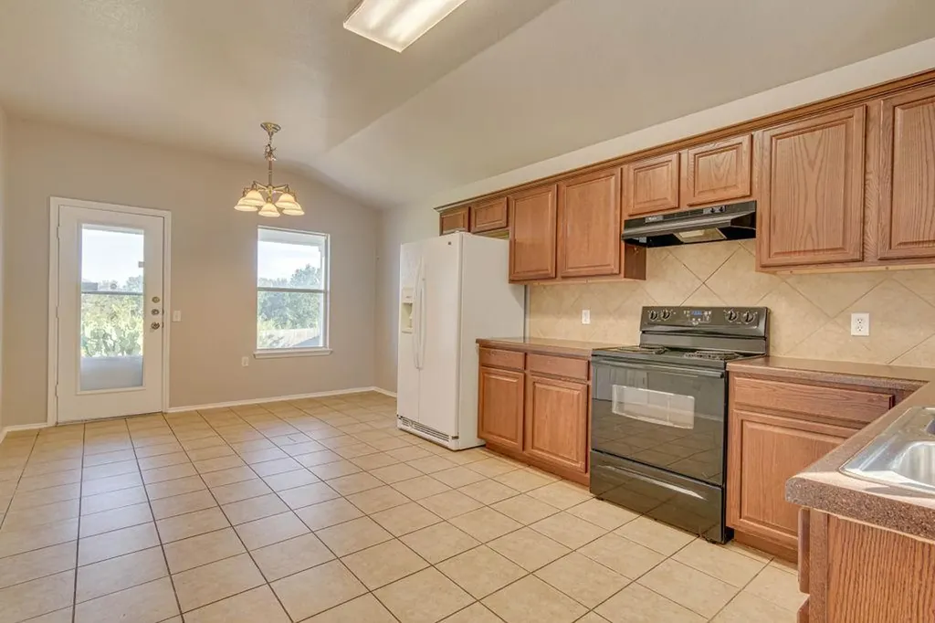 6013 Constellation Circle Del Valle TX 78617