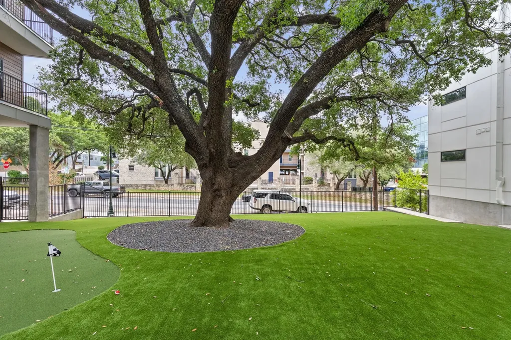 2500 Longview Street Austin TX 78705