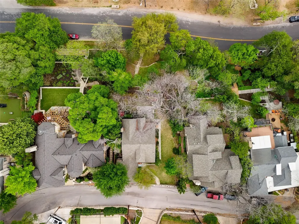 2206 Parkway Austin TX 78703