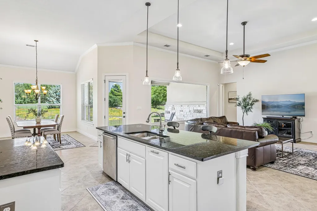 500 Dream Catcher Drive Leander TX 78641
