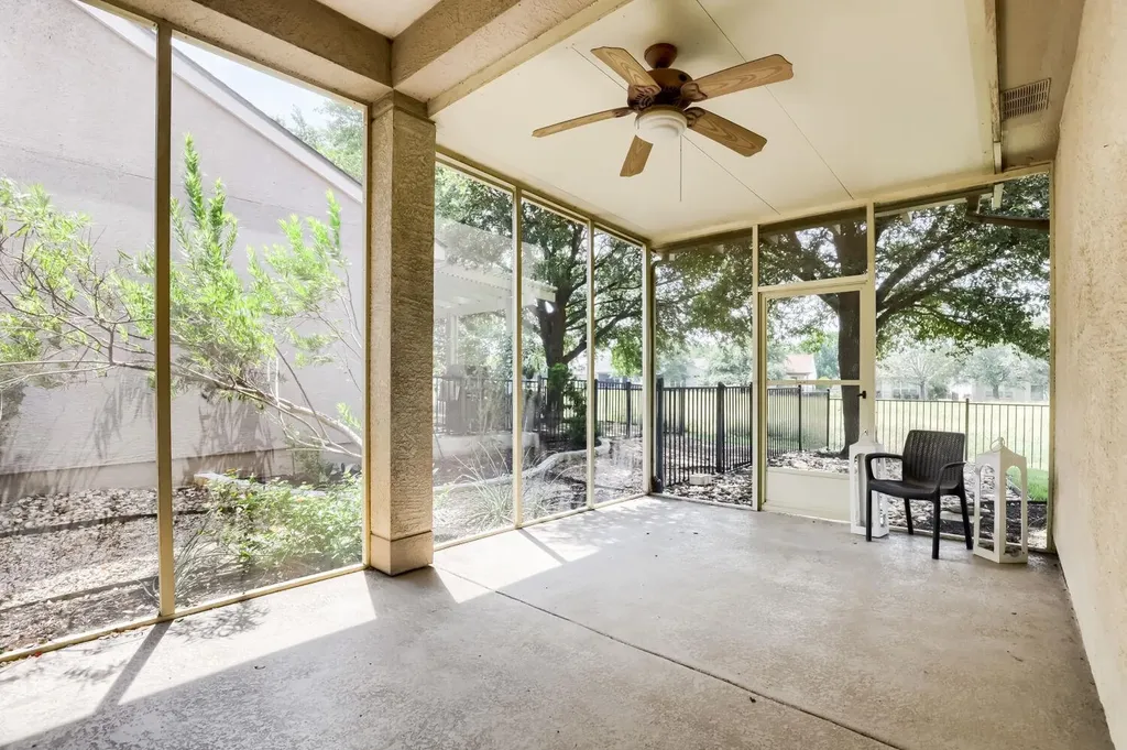 310 Crockett Loop Georgetown TX 78633