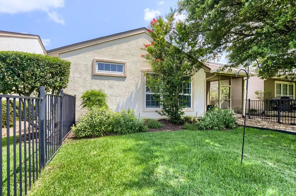 310 Crockett Loop Georgetown TX 78633