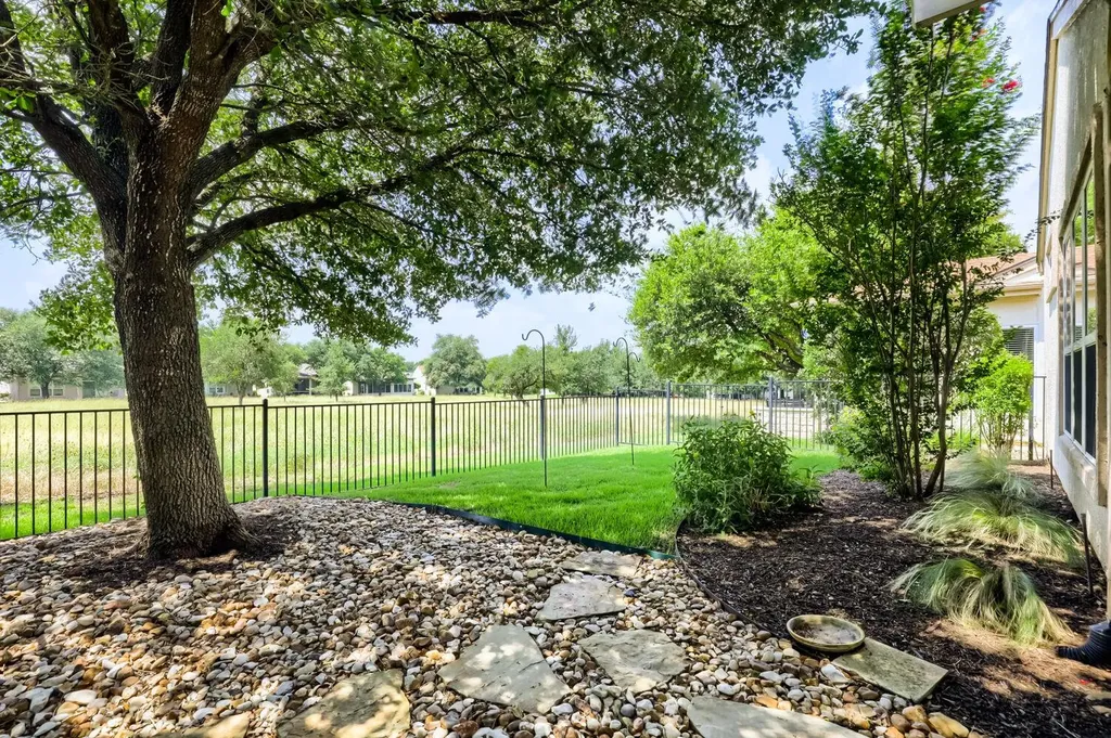 310 Crockett Loop Georgetown TX 78633