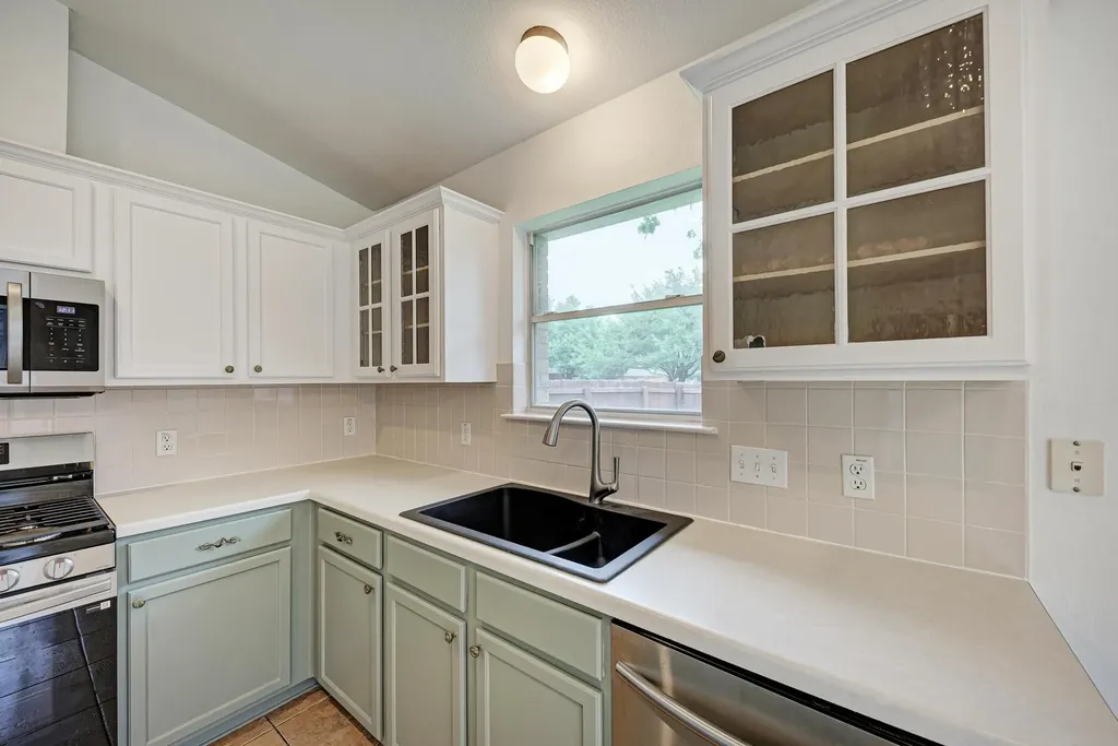 2550 Cora Cove Round Rock TX 78664