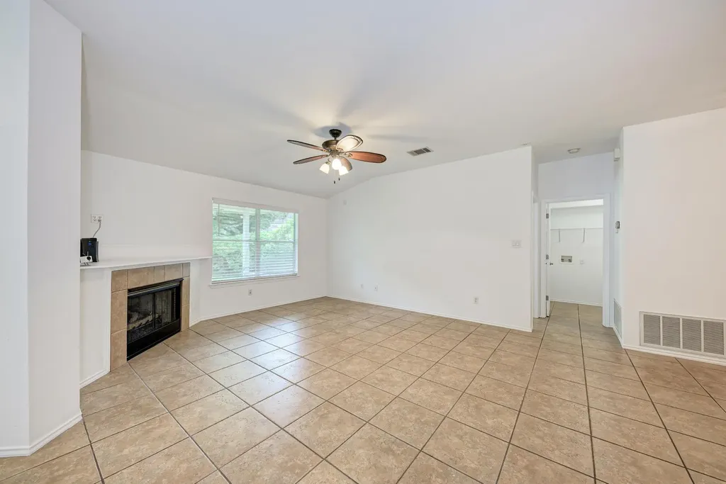 2550 Cora Cove Round Rock TX 78664