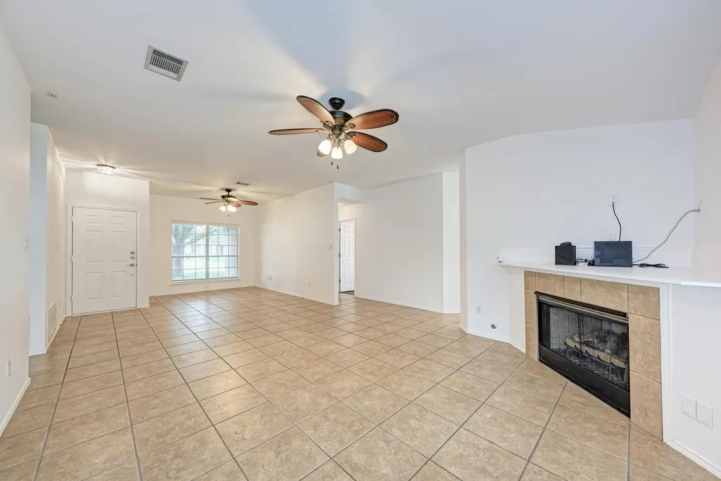 2550 Cora Cove Round Rock TX 78664