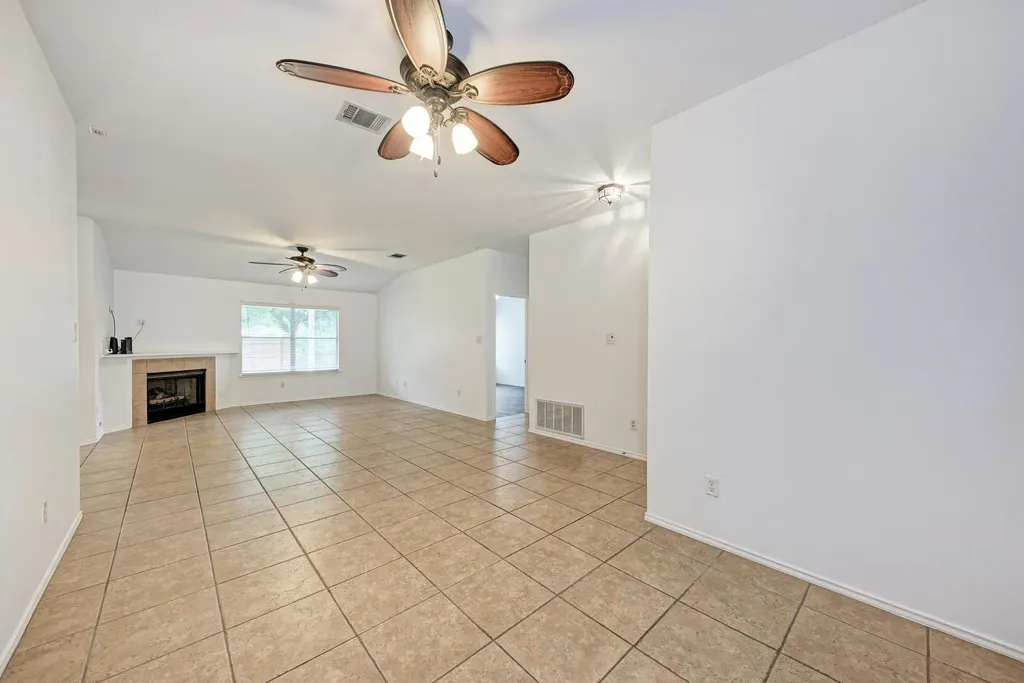 2550 Cora Cove Round Rock TX 78664