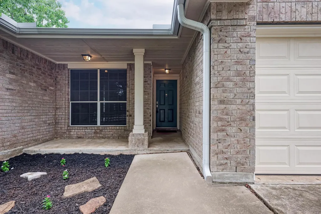 2550 Cora Cove Round Rock TX 78664