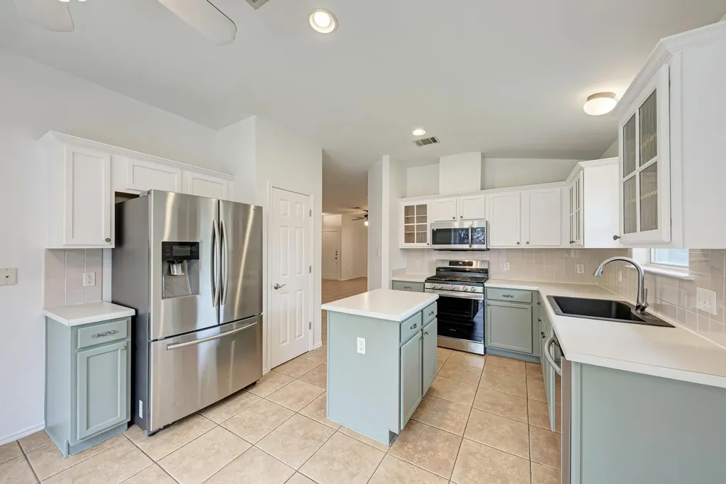 2550 Cora Cove Round Rock TX 78664