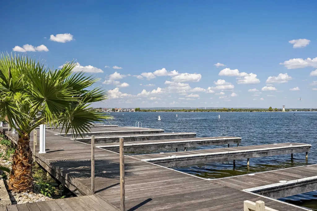 90 Island Drive Horseshoe Bay TX 78657