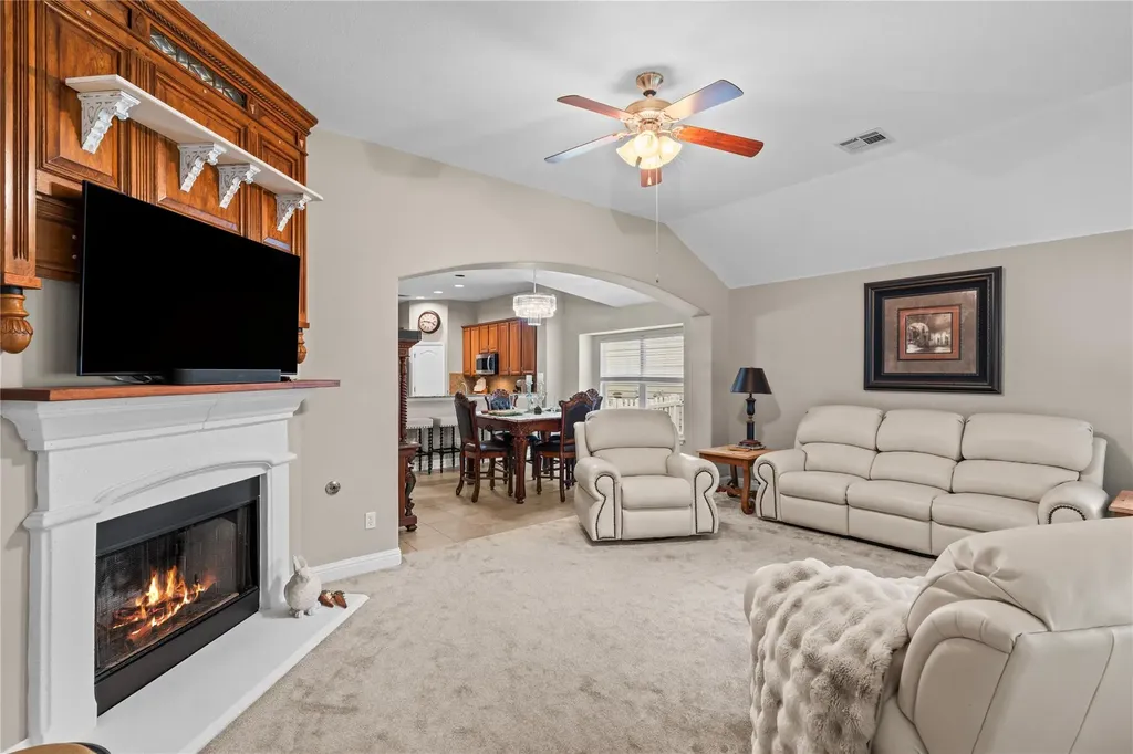 206 Caraway Kyle TX 78640