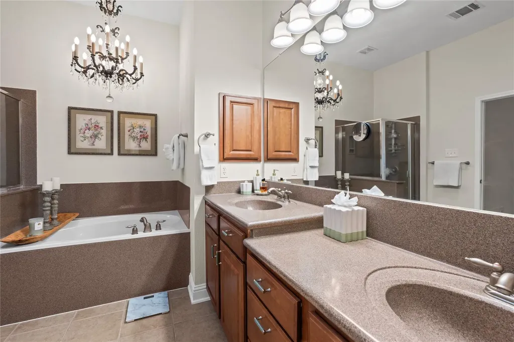 206 Caraway Kyle TX 78640