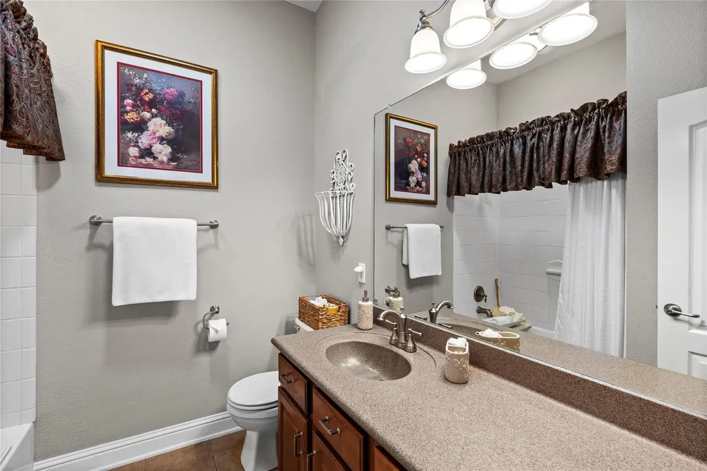 206 Caraway Kyle TX 78640