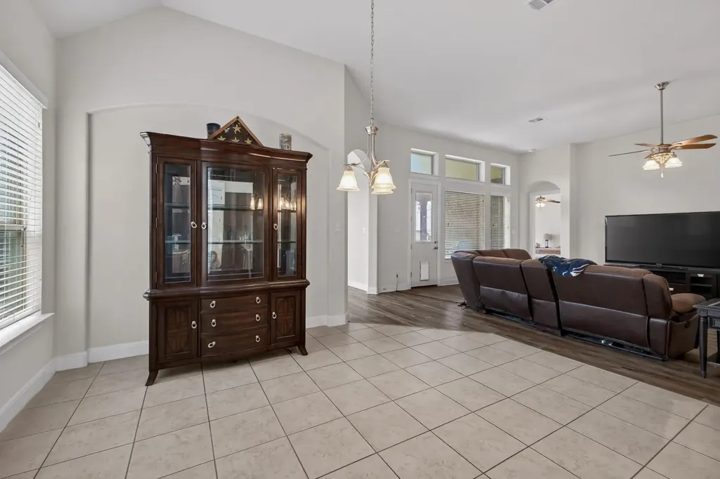 1017 Tabernash Drive Leander TX 78641