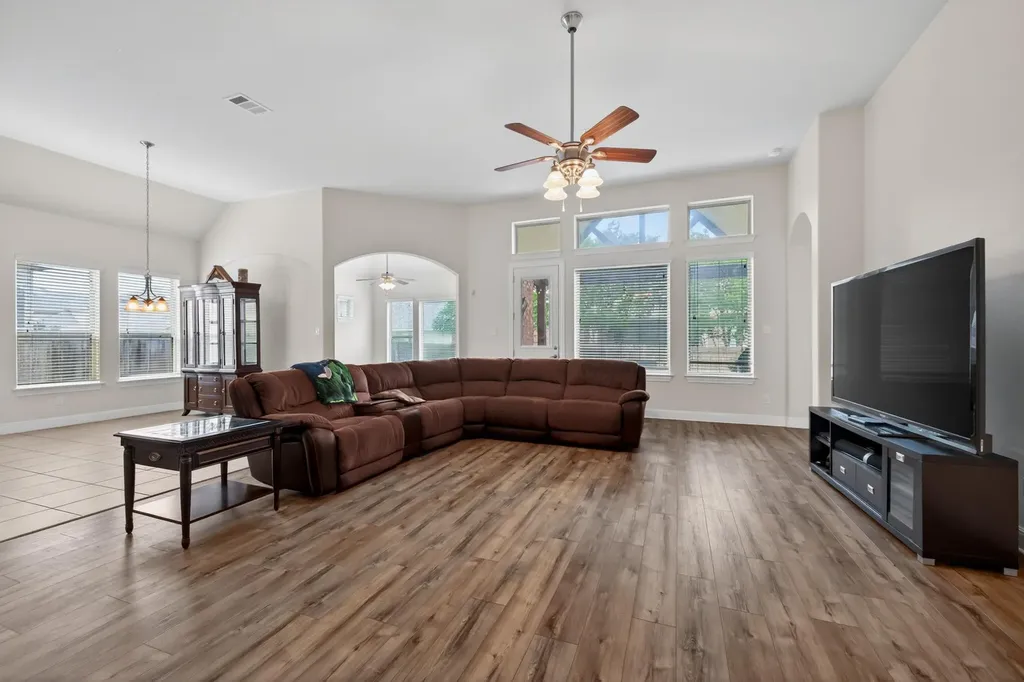 1017 Tabernash Drive Leander TX 78641