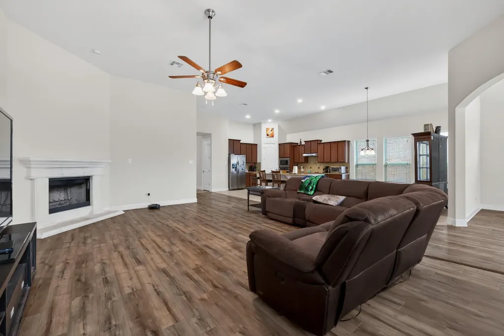 1017 Tabernash Drive Leander TX 78641