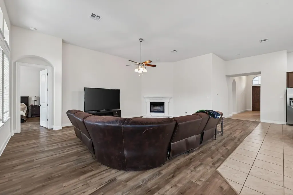 1017 Tabernash Drive Leander TX 78641
