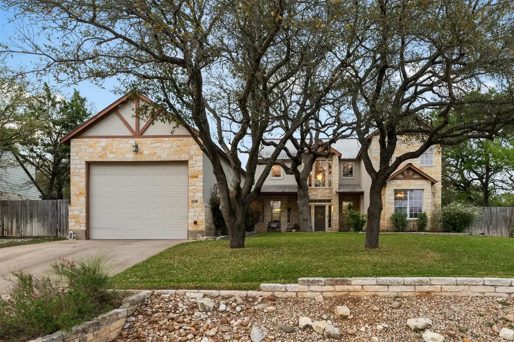 1016 Merlene Drive Austin TX 78732