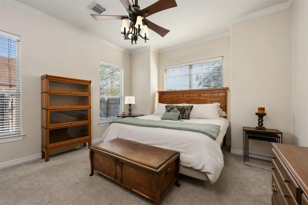 1016 Merlene Drive Austin TX 78732