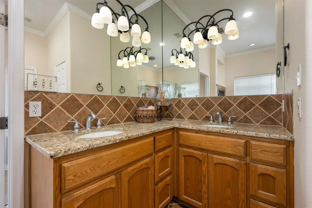 1016 Merlene Drive Austin TX 78732