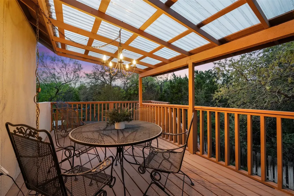 1016 Merlene Drive Austin TX 78732