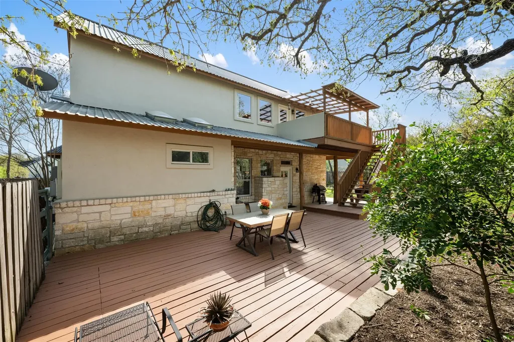 1016 Merlene Drive Austin TX 78732