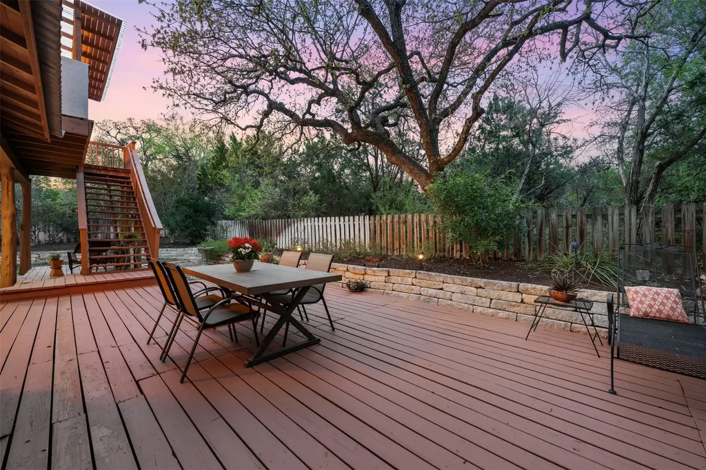 1016 Merlene Drive Austin TX 78732