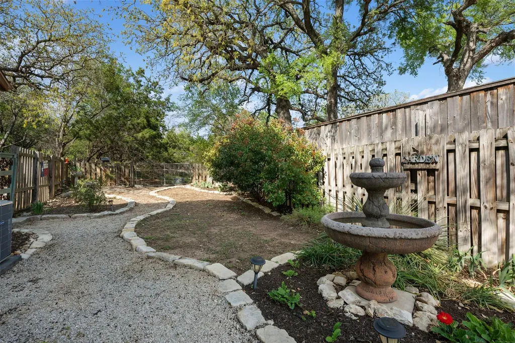 1016 Merlene Drive Austin TX 78732